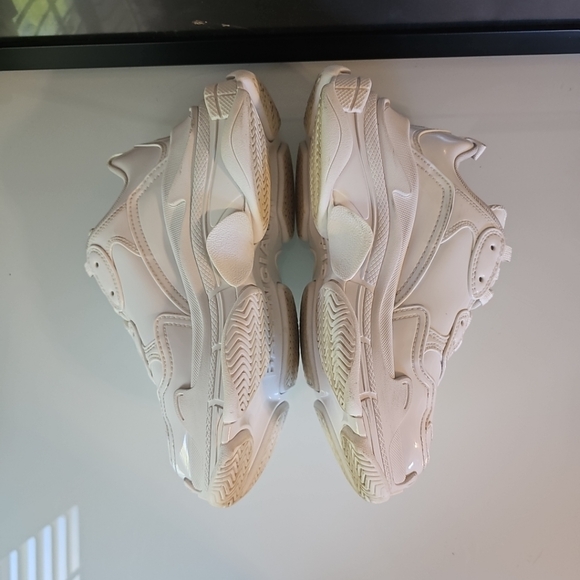 SOLD 💔 Balenciaga Triple S Patent Leather Sneakers size 39 AUTHENTIC - Picture 12 of 16